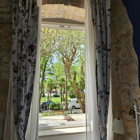 Photel 4*